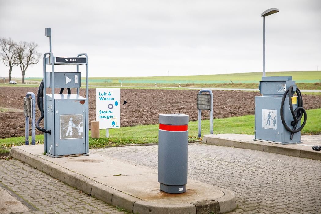 Bilder Shell Recharge Charging Station