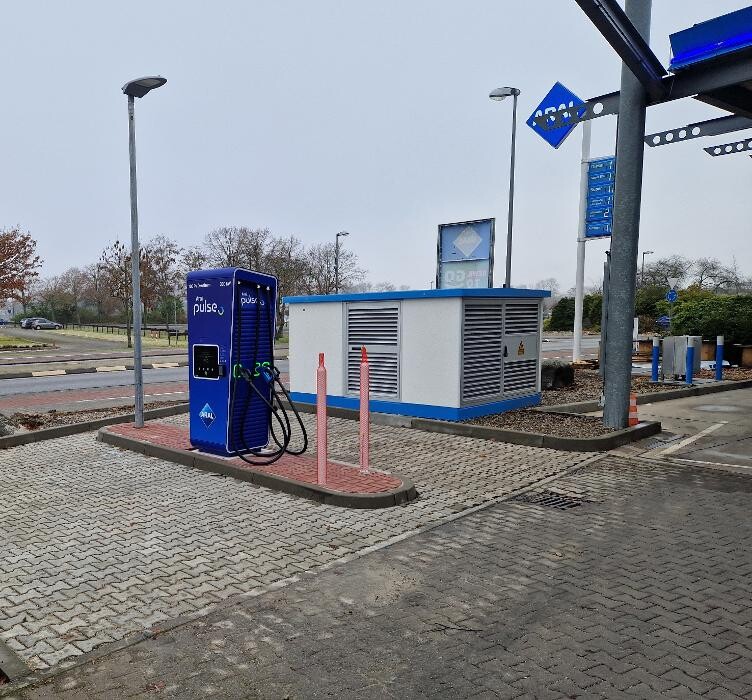 Bilder Aral pulse Ladestation