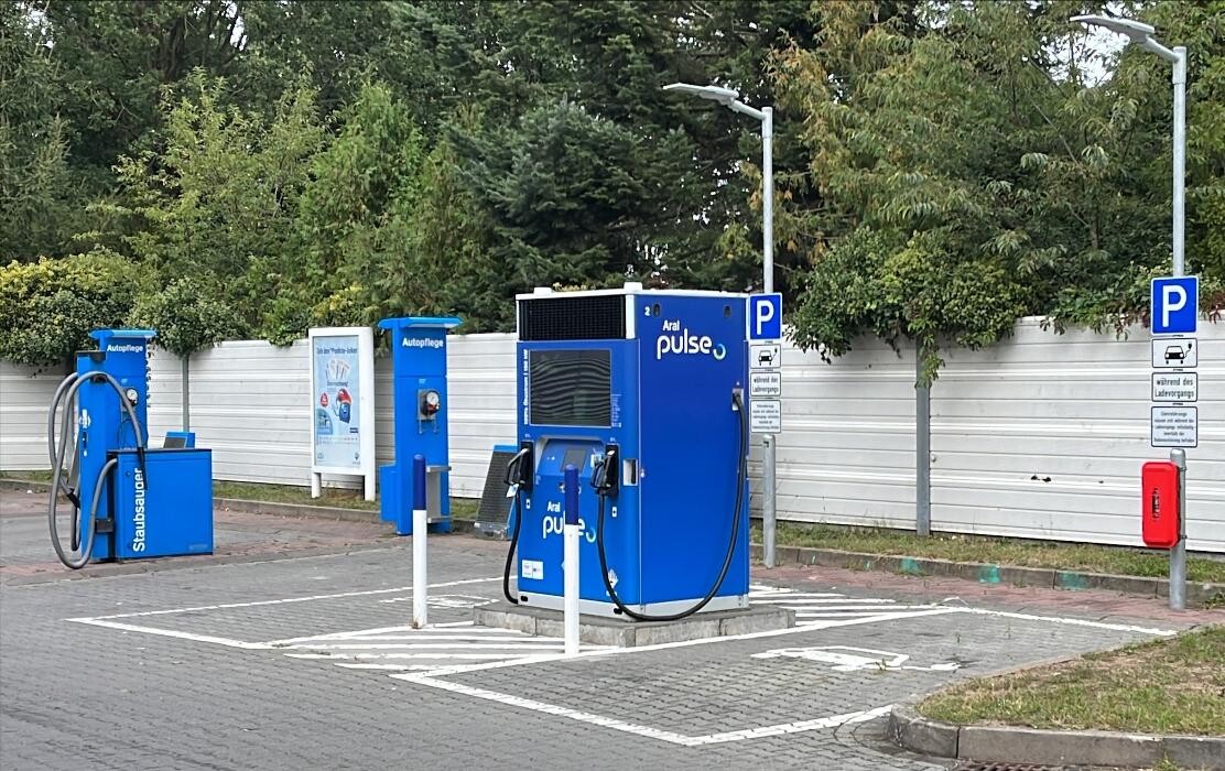 Bilder Aral pulse Ladestation