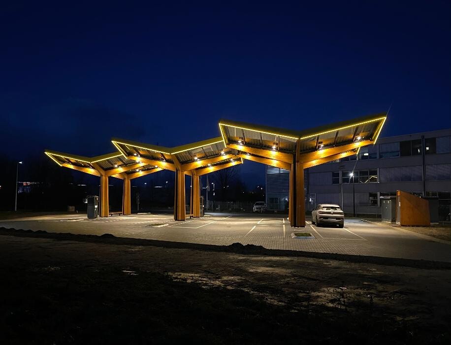 Bilder Fastned Charging Station