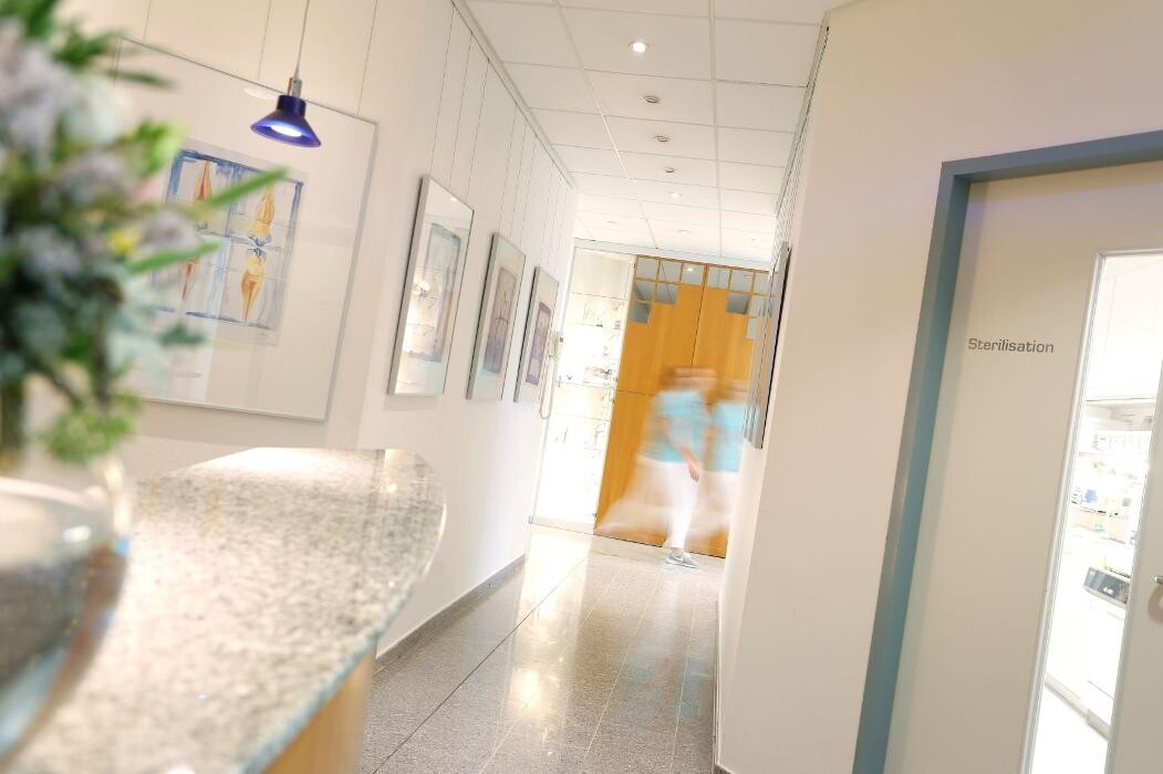 Bilder Zentrum für Zahnheilkunde Dr. med. dent. Johannes Schmitt