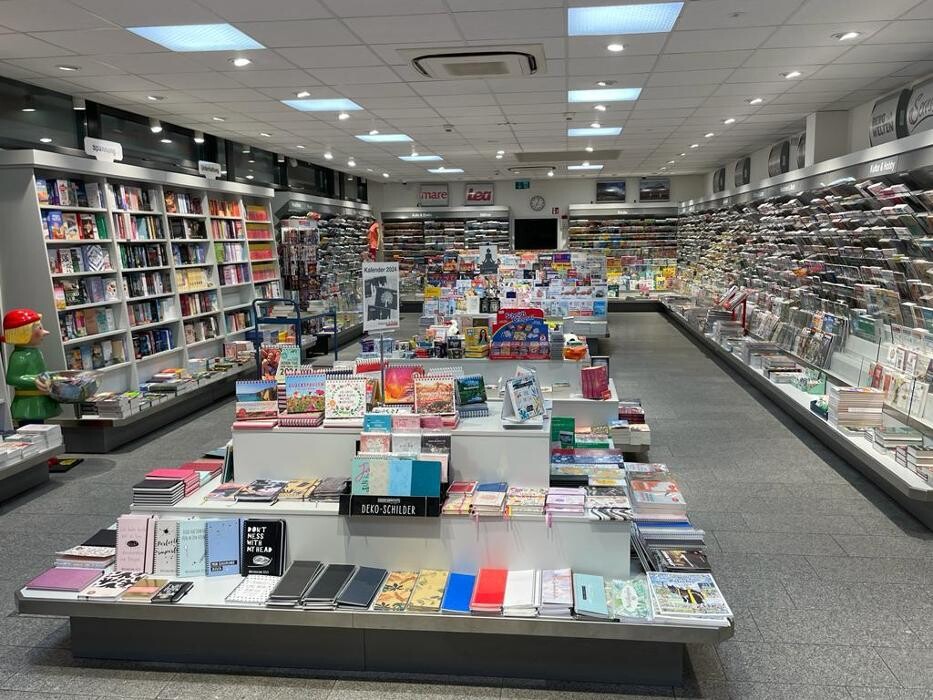 Bilder Schmitt & Hahn Buch und Presse im Bahnhof Rosenheim