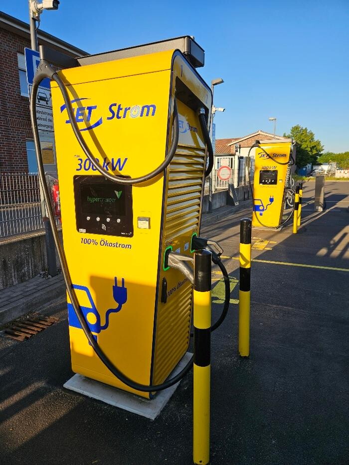 Bilder JET Ladestation