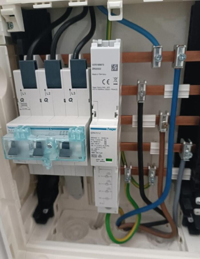 Bilder Elektrotechnik-Idoudi