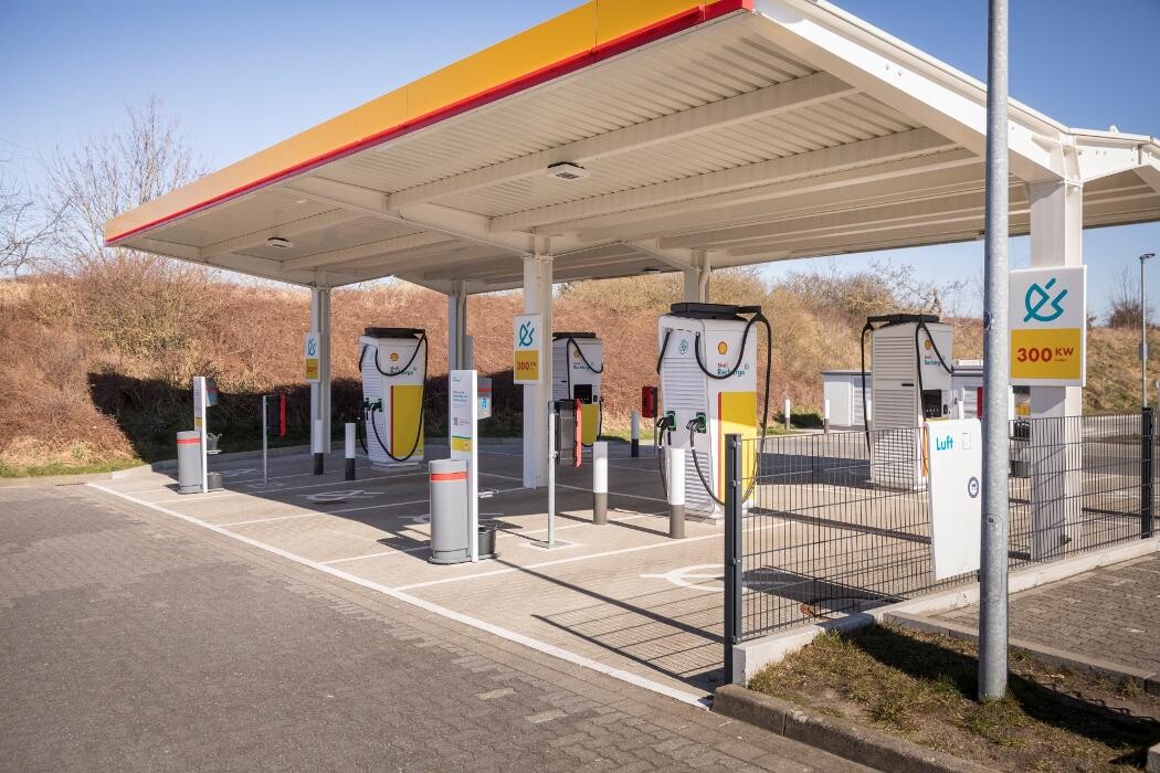 Bilder Shell Recharge Charging Station