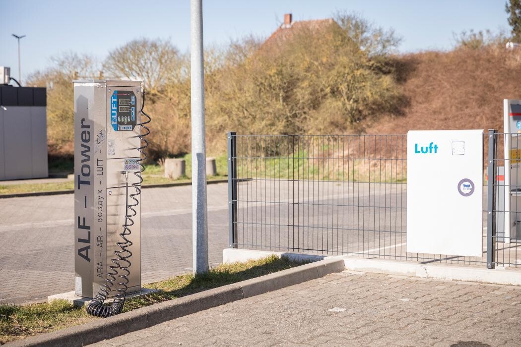 Bilder Shell Recharge Charging Station