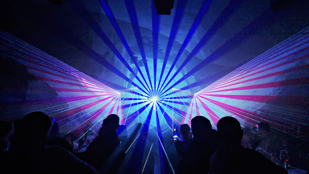 Bilder ACLS Lasershow und Lichtkunst