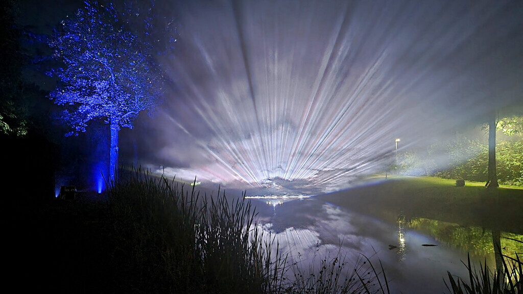 Bilder ACLS Lasershow und Lichtkunst