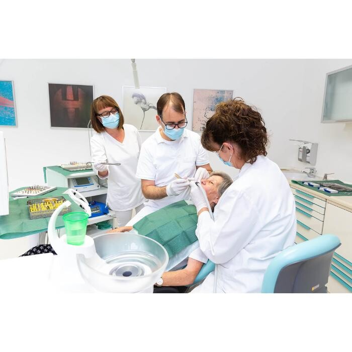 Bilder Zahnärztliche Gemeinschaftspraxis Dr. M. Reimer-Nematollahi & Dr. Th. Reimer