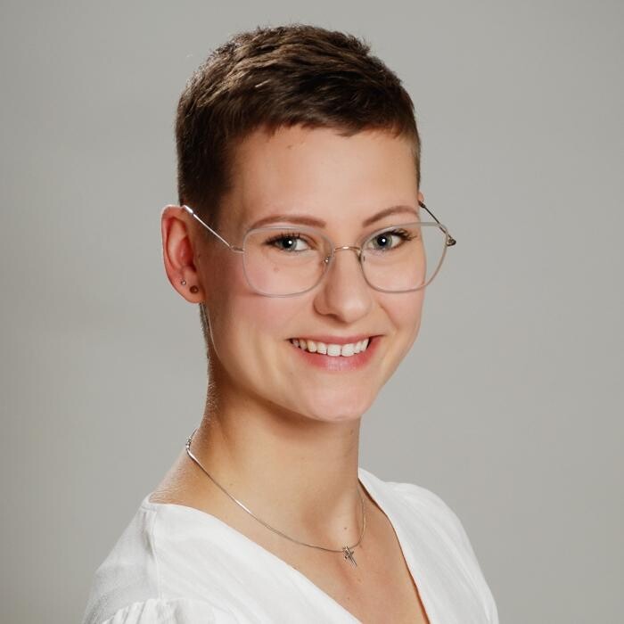 Bilder ERGO Versicherung Roxana Rambowsky