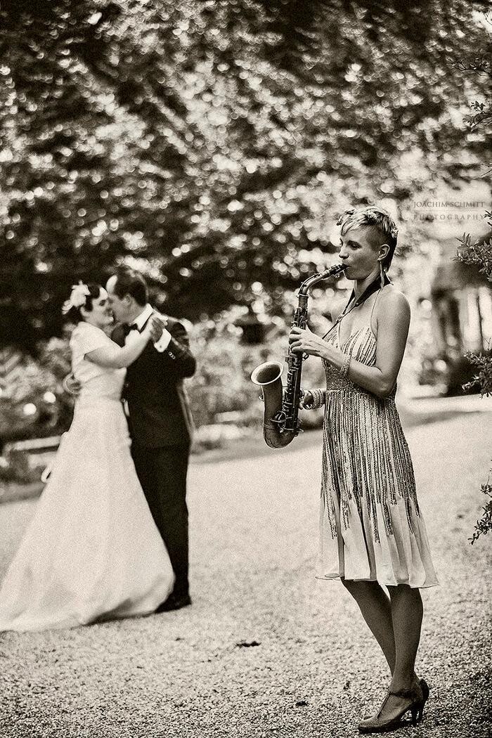 Bilder Saxophonistin Helen Hofmann - SAXOPHONFRAU