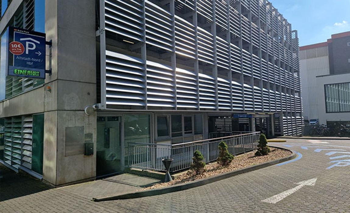 Bilder DB BahnPark Parkhaus Hauptbahnhof Altstadt-Nord P7