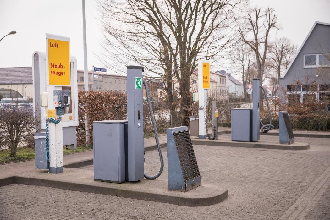 Bilder Shell Recharge Charging Station