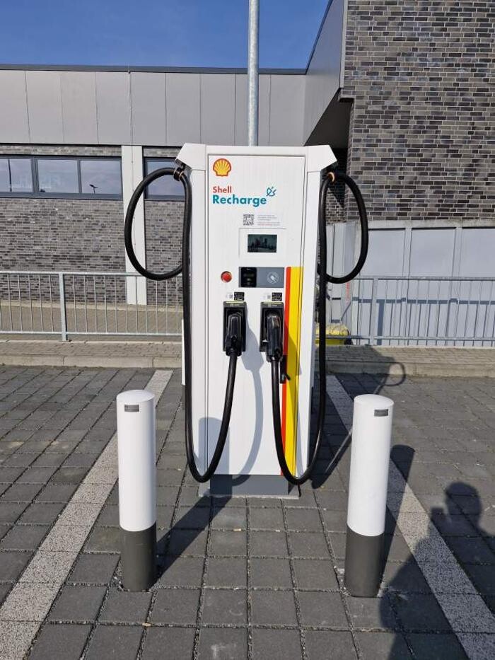 Bilder Shell Recharge Charging Station