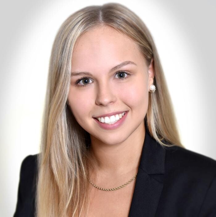 Bilder ERGO Versicherung Lara Höver