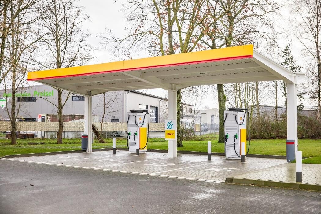 Bilder Shell Recharge Charging Station