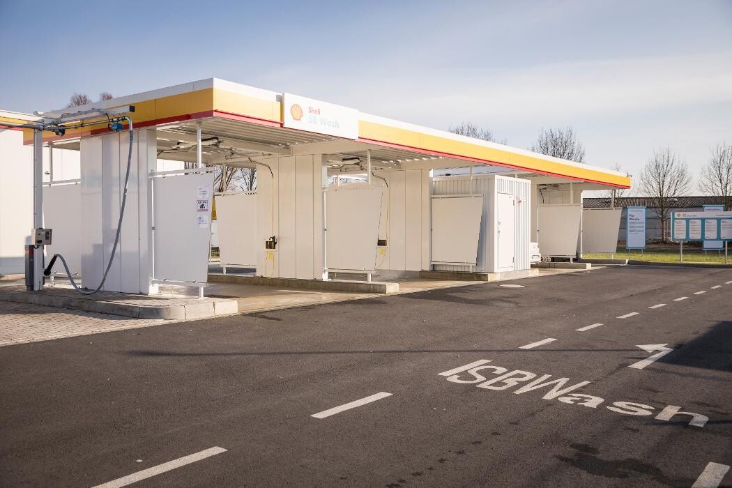 Bilder Shell Recharge Charging Station