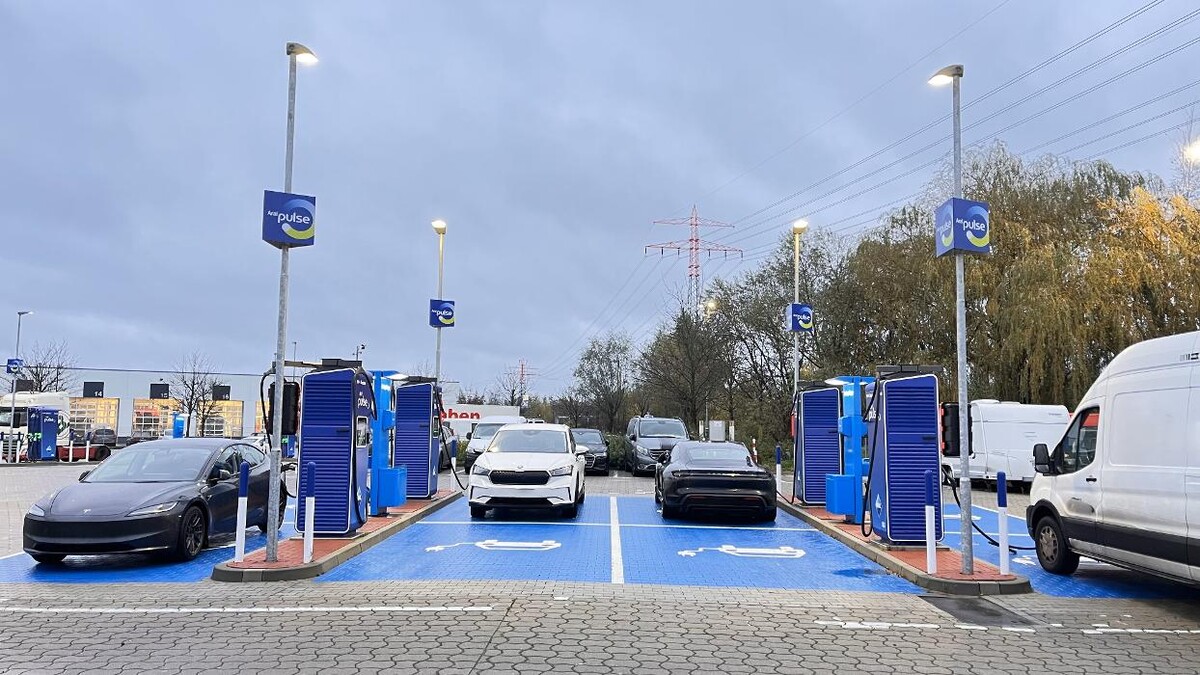 Bilder Aral pulse Ladestation