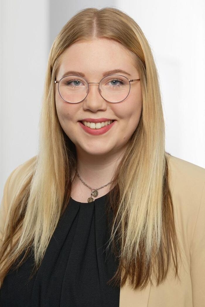 Bilder ERGO Versicherung Nicole Veit