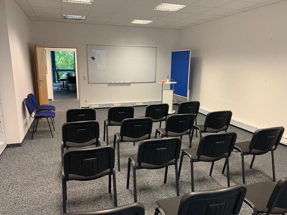 Bilder UABI ULUS Akademie für Bildung & Integration