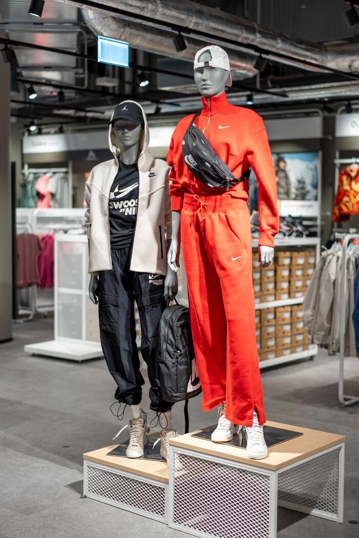 Bilder INTERSPORT Voswinkel THE PLAYCE