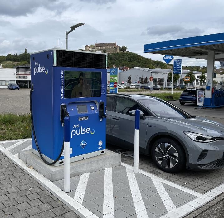 Bilder Aral pulse Ladestation
