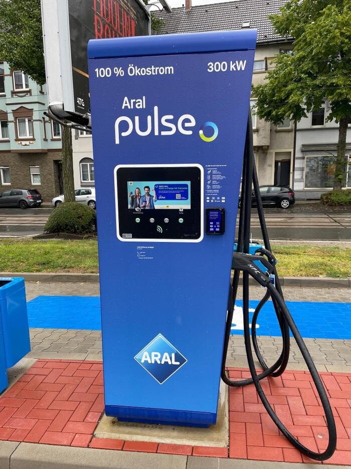 Bilder Aral pulse Ladestation