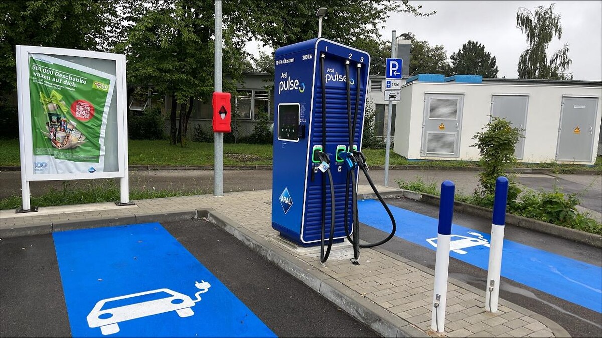 Bilder Aral pulse Ladestation