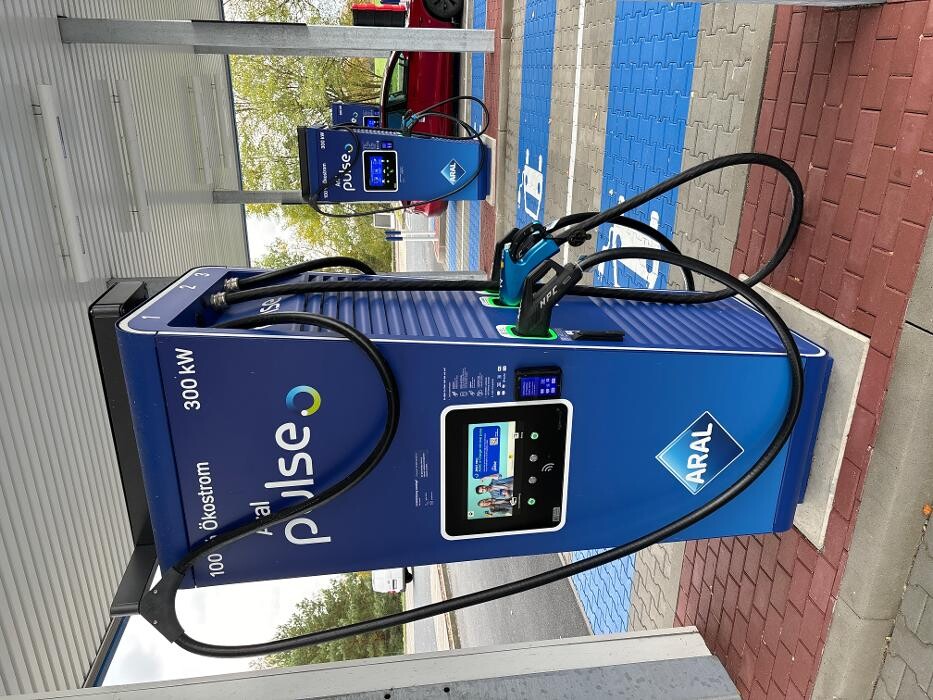Bilder Aral pulse Ladestation
