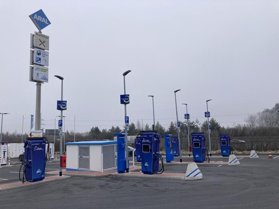 Bilder Aral pulse Ladestation