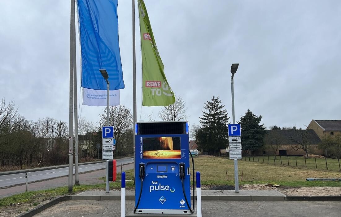 Bilder Aral pulse Ladestation