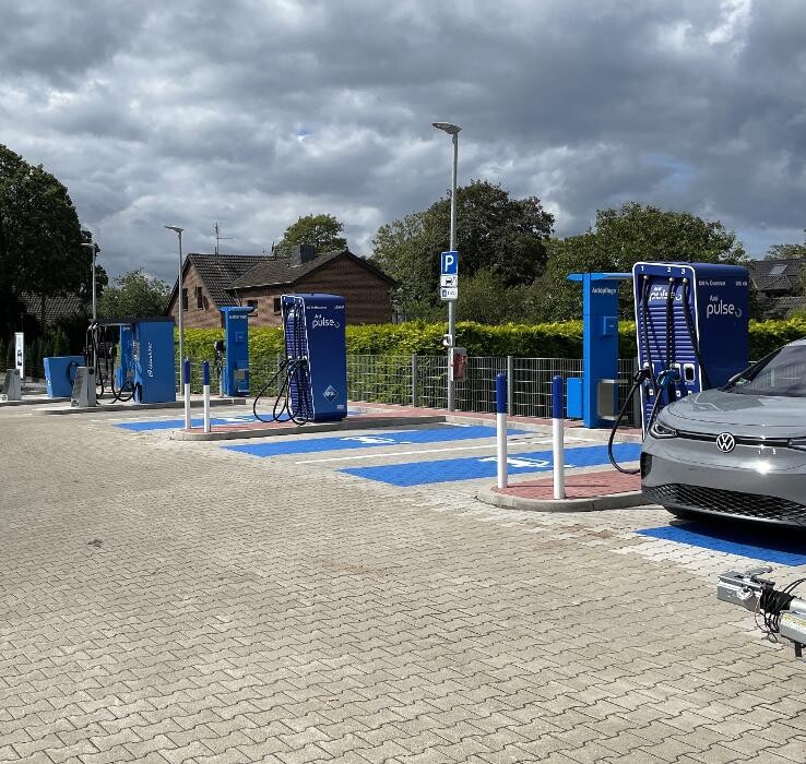 Bilder Aral pulse Ladestation