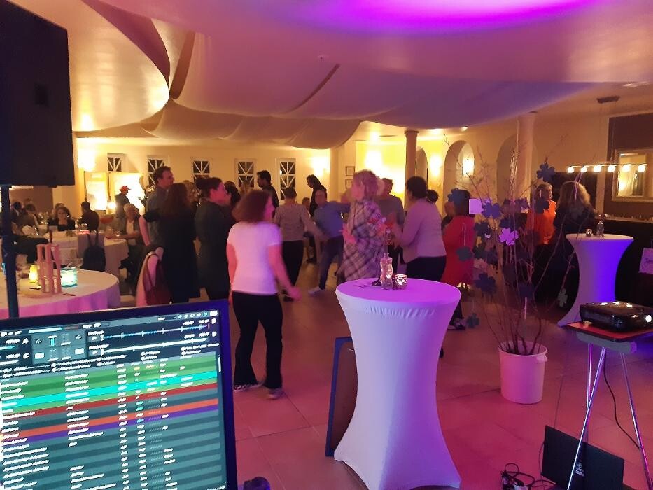 Bilder DJ Dona - Groove and Vibes DJ