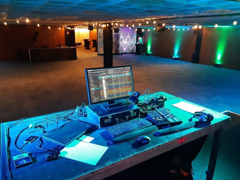 Bilder DJ Dona - Groove and Vibes DJ