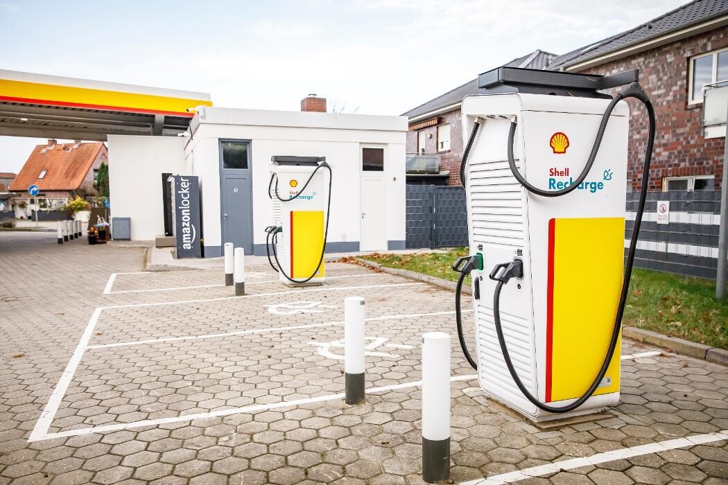 Bilder Shell Recharge Charging Station