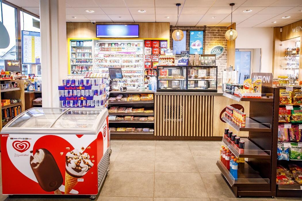 Bilder Shell Recharge Charging Station