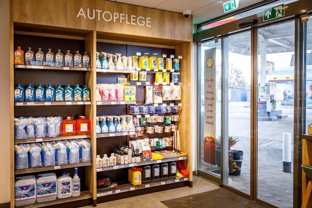 Bilder Shell Recharge Charging Station