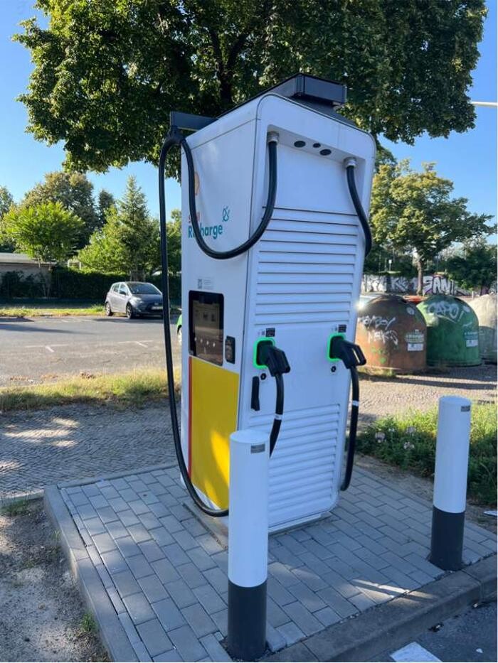 Bilder Shell Recharge Charging Station