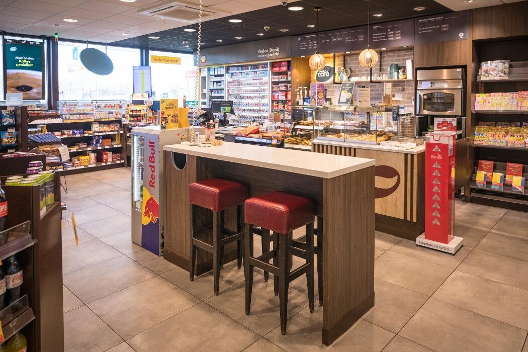 Bilder Shell Recharge Charging Station