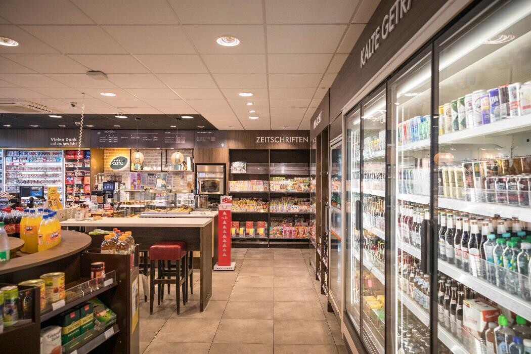 Bilder Shell Recharge Charging Station