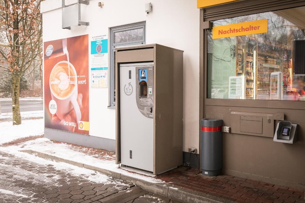 Bilder Shell Recharge Charging Station