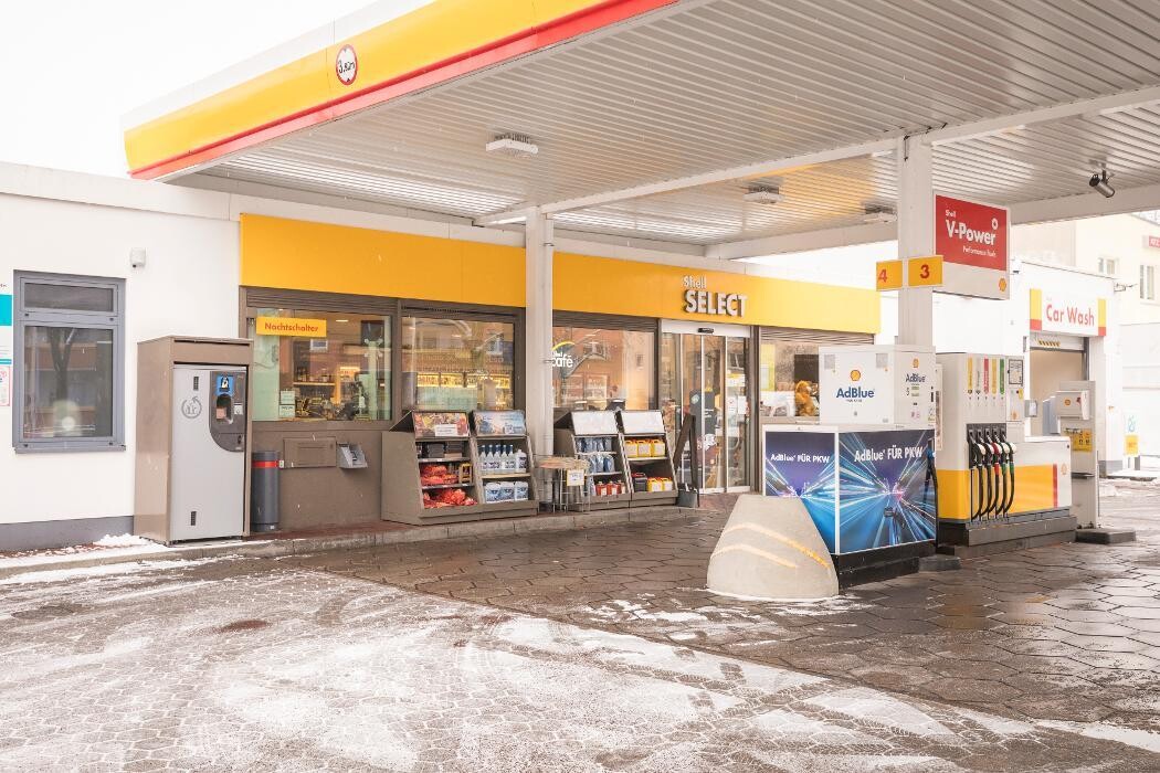 Bilder Shell Recharge Charging Station