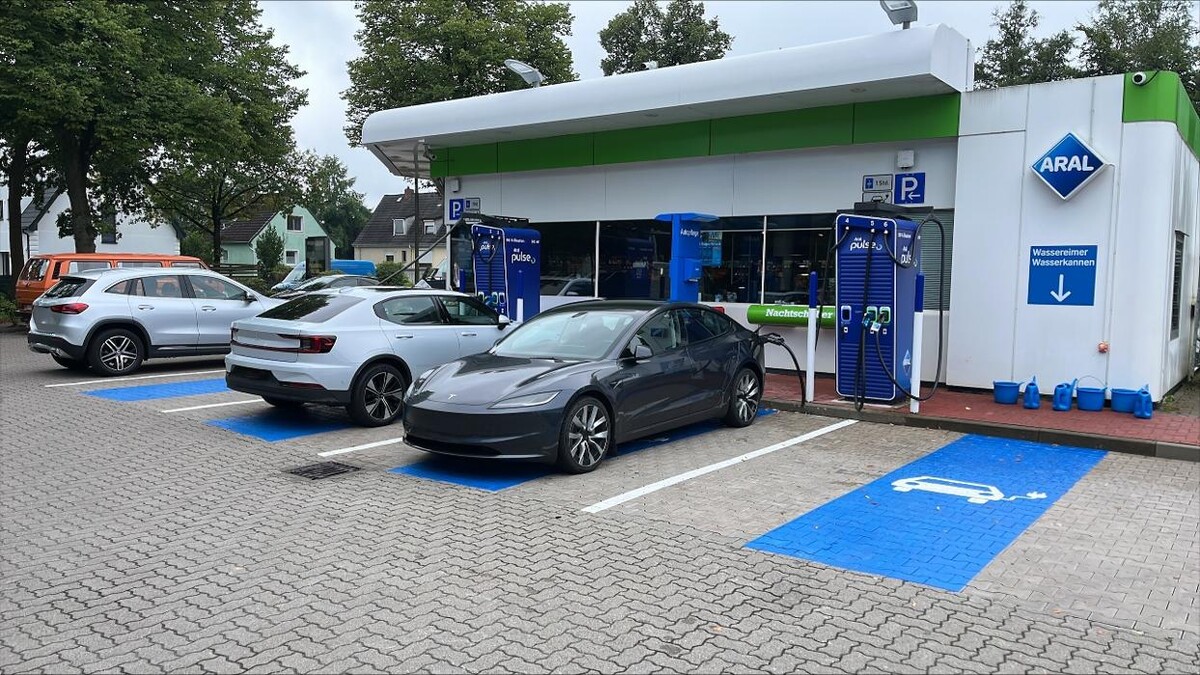 Bilder Aral pulse Ladestation