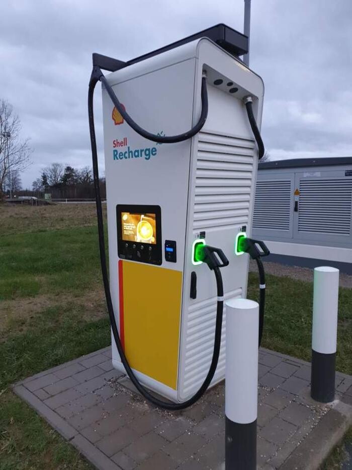 Bilder Shell Recharge Charging Station