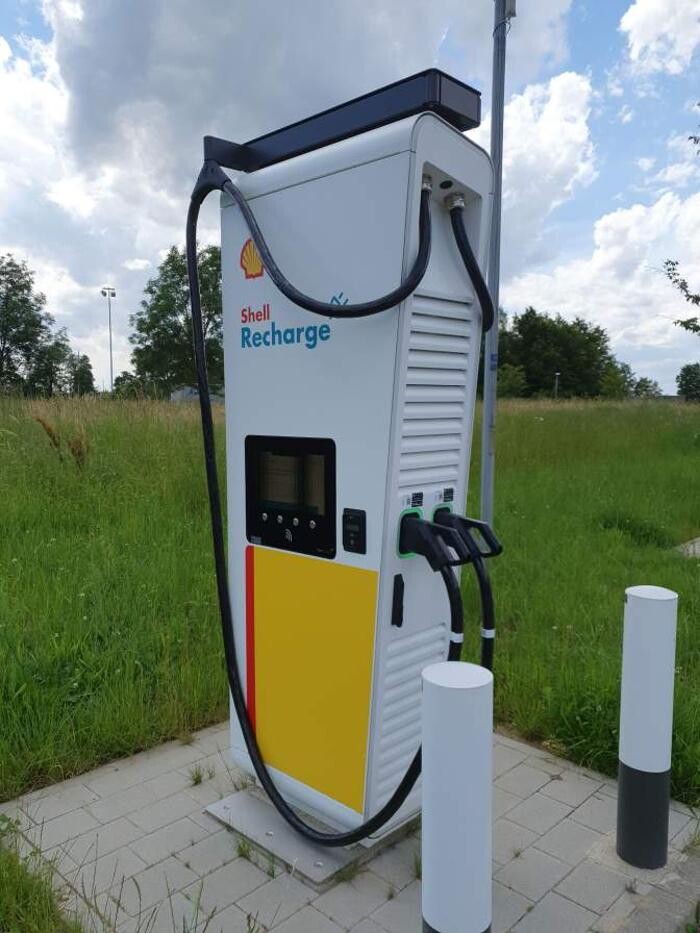 Bilder Shell Recharge Charging Station