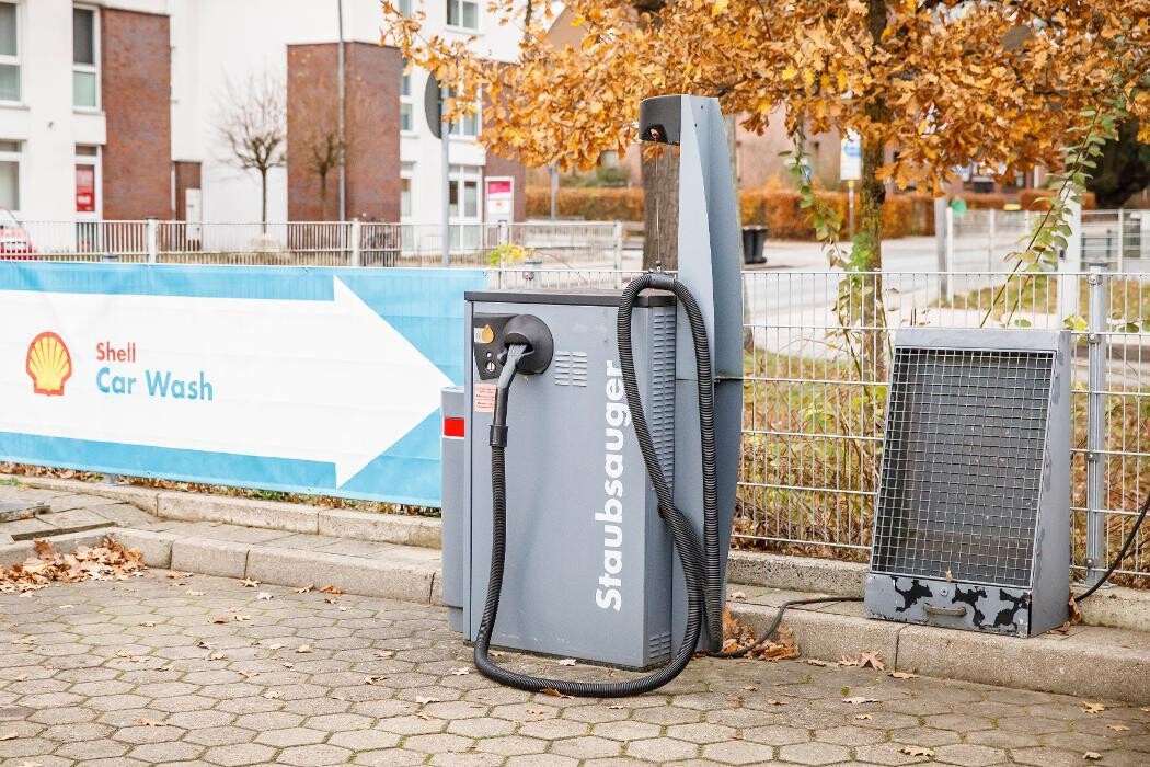 Bilder Shell Recharge Charging Station