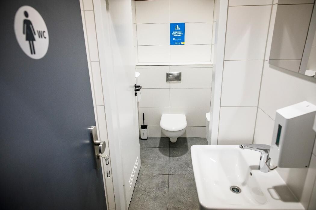 Bilder Shell Recharge Charging Station