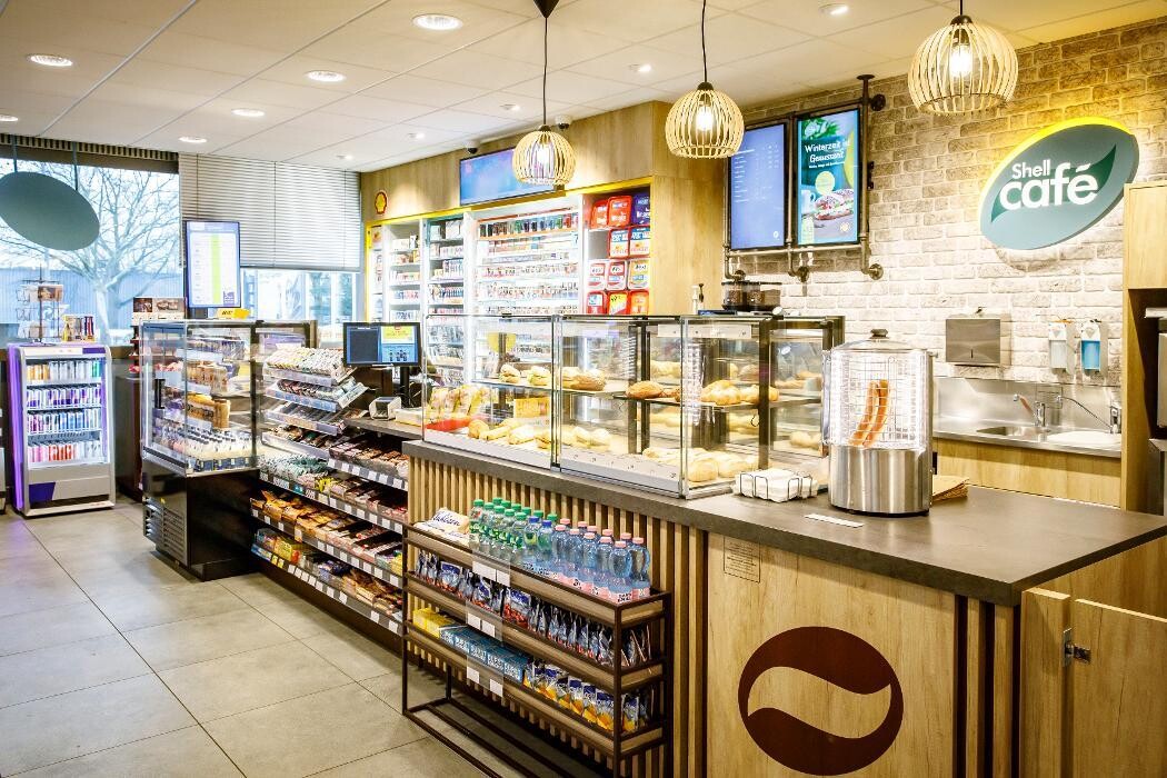 Bilder Shell Recharge Charging Station