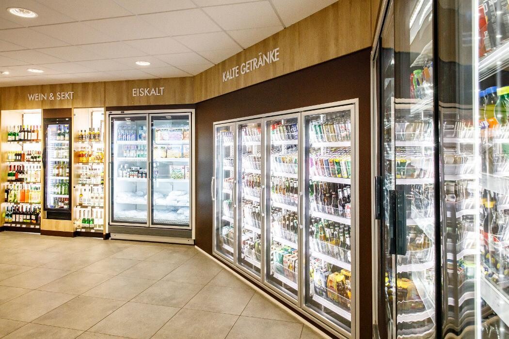 Bilder Shell Recharge Charging Station