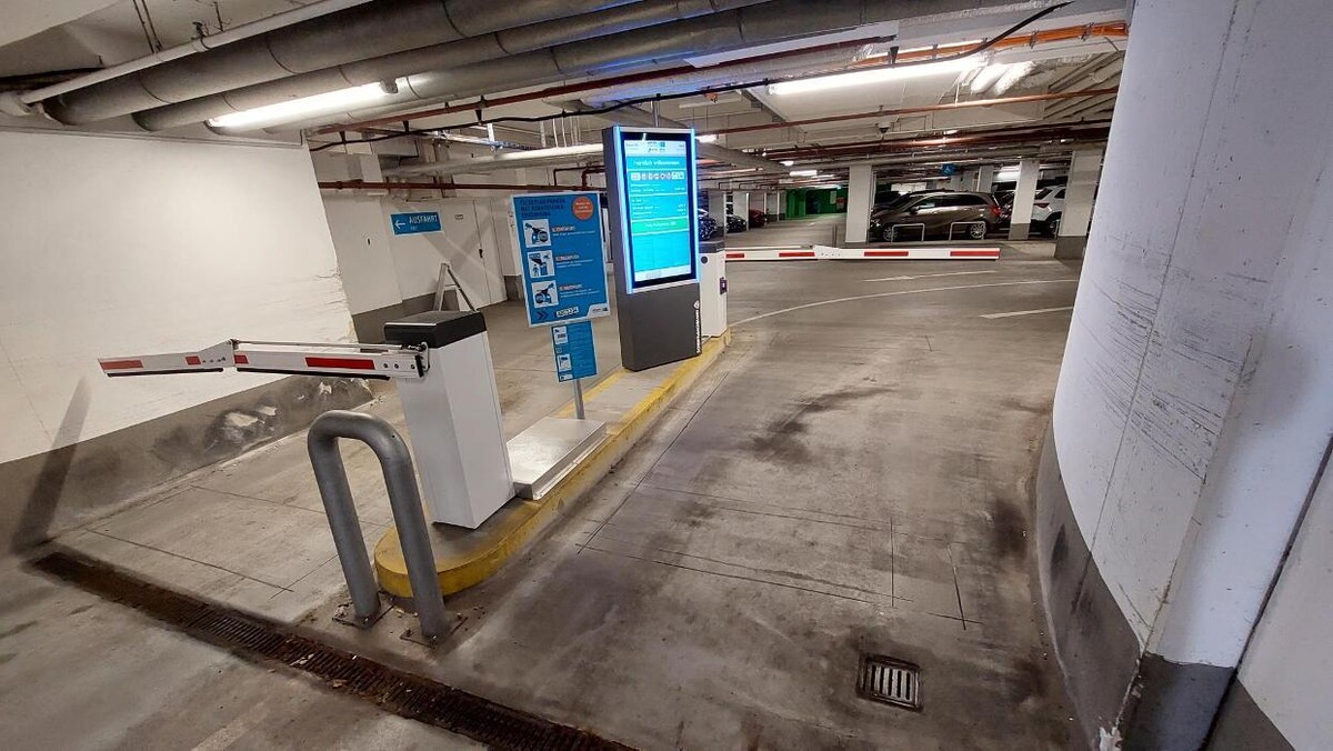 Bilder Parkhaus Podbi Park APCOA